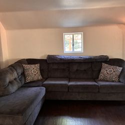 Very nice couch 