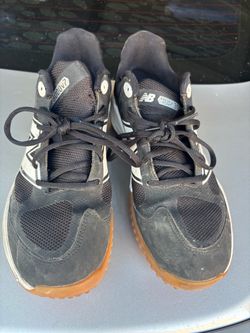 Baseball shoes