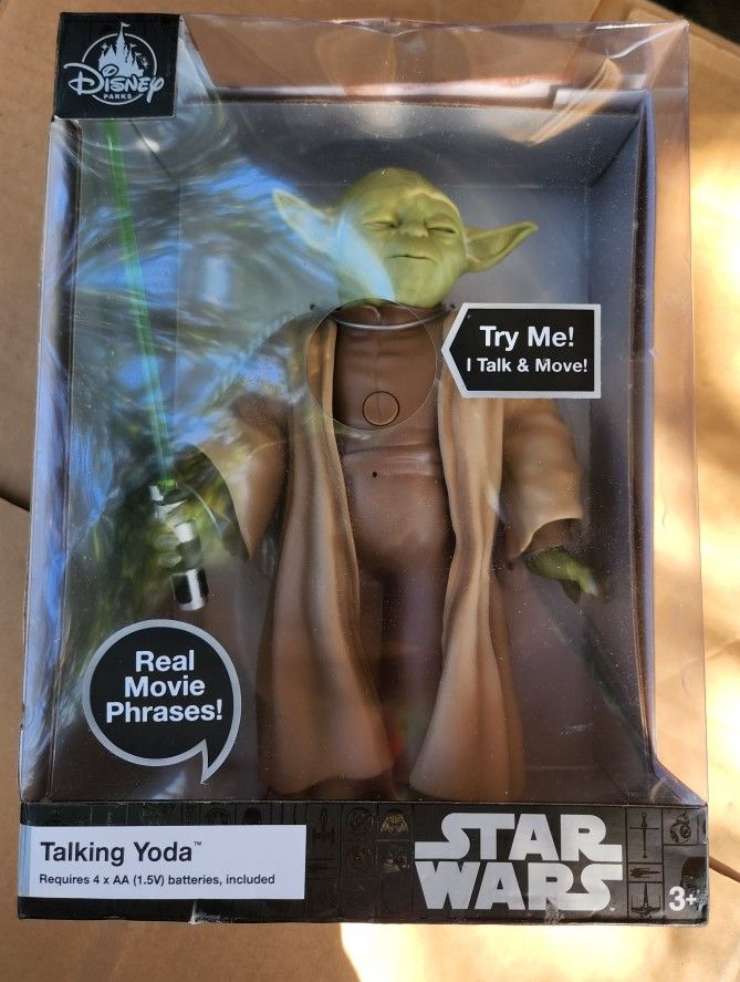 Starwars Moving & Talking Yoda