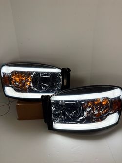 Dodge ram 2006-2008 headlights