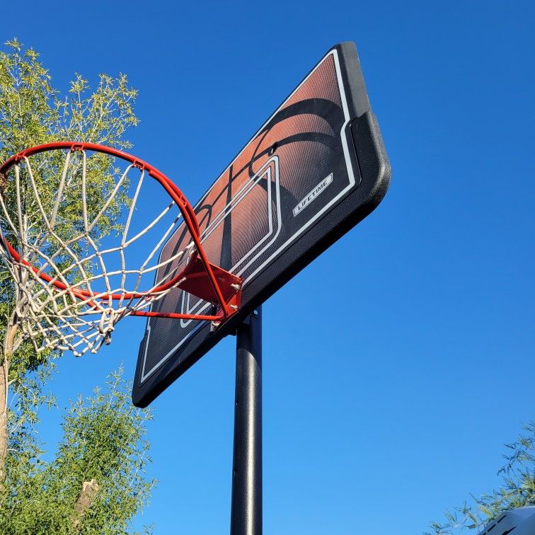 Basketball Hoop 