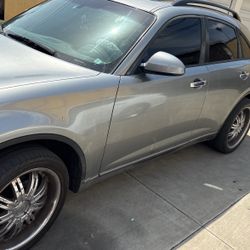 2005 Infiniti Fx35