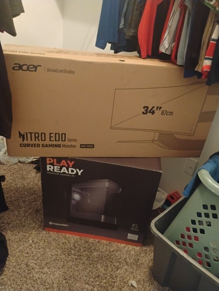 PC Gaming And Monitor 