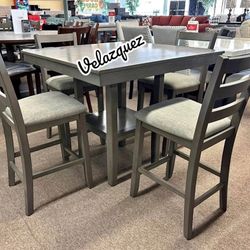 ✅️✅️5 pc  gray finish wood and fabric counter height dining table set✅️✅️