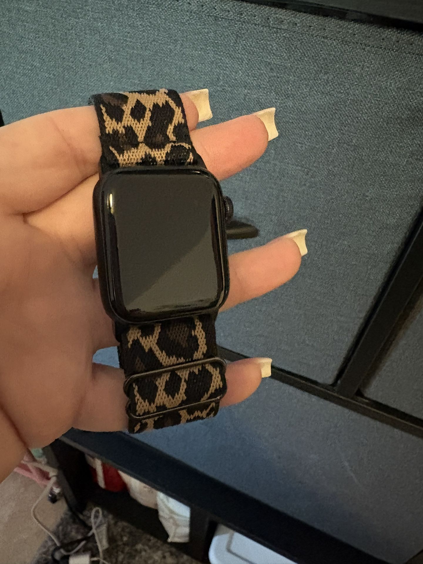 Lightly Used Apple Watch SE 40mm