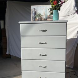 Lexington 5 Drawer Dresser 