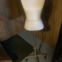 Dress Stand Adjustable