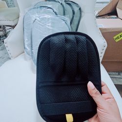 2 pcs Reusable 5-Finger Pet Hair Remover + Roller – No Sticky Refills Needed!-Shipping available 