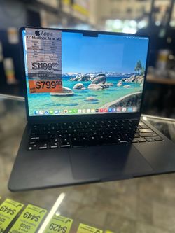HUGE APPLE SALE STARTING NOW 13" MacBook Air Retina M3 16GB Ram 256GB SSD 2024