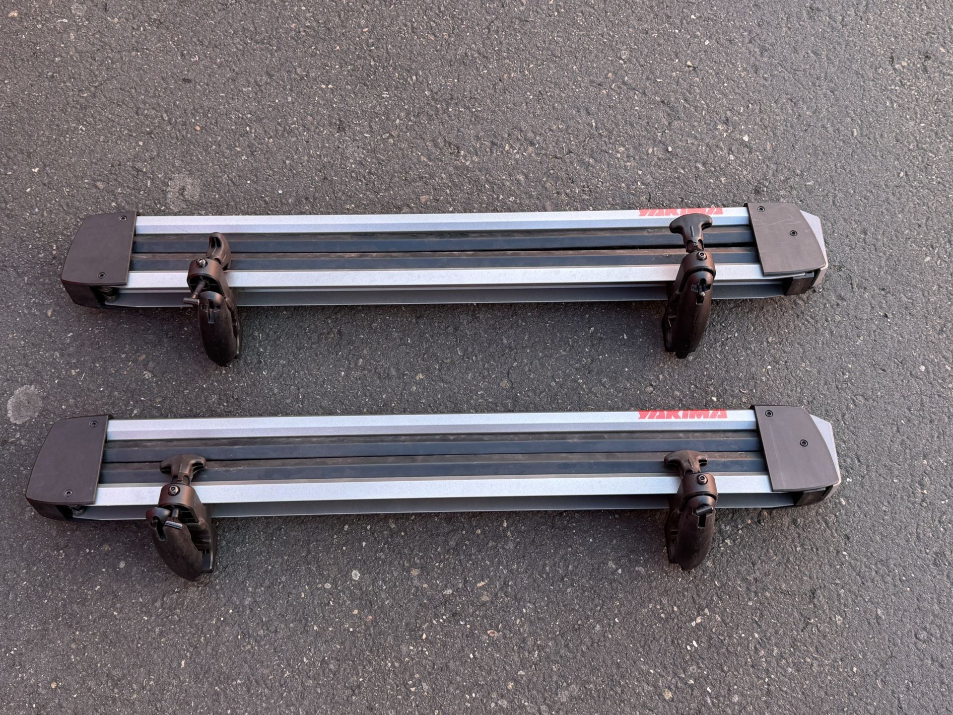 Yakima FreshTrack 6 Ski/Snowboard Rack