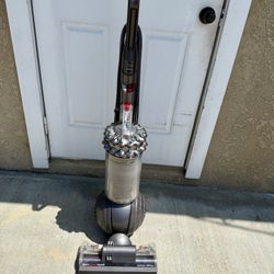 Dyson Cinetic Big Ball Animal & Allergy Vacuum