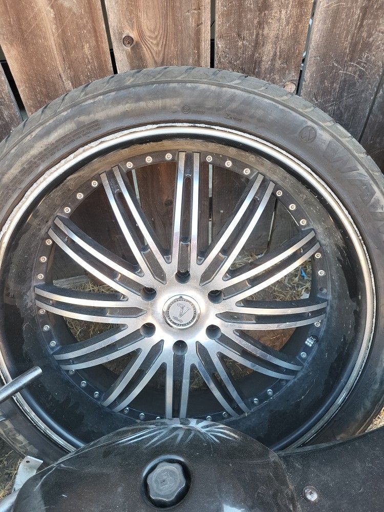 24 Inch 6 Lug