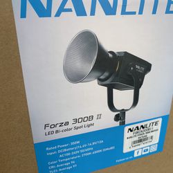 Nanlite Forza 300 BII