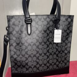 COACH Graham Signature Canvas Tote (QB/CHAR/BLK)