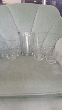 Beautiful Glass Pitcher and 7 Glass Mugs