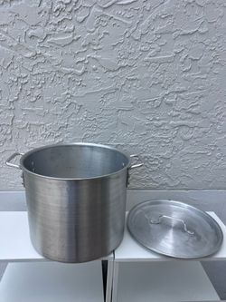 Large Cooking Pot