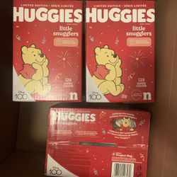 Newborn huggies Pampers 