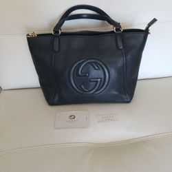 Authentic GUCCI lether Bag. 670.00