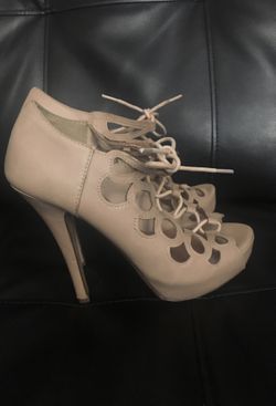 Size 7 women heels