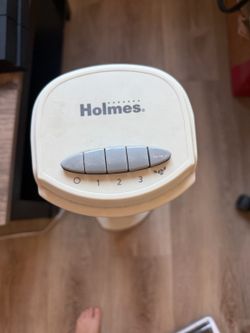 Holmes Oscillating Tower Fan – 3 Speed – Works Great