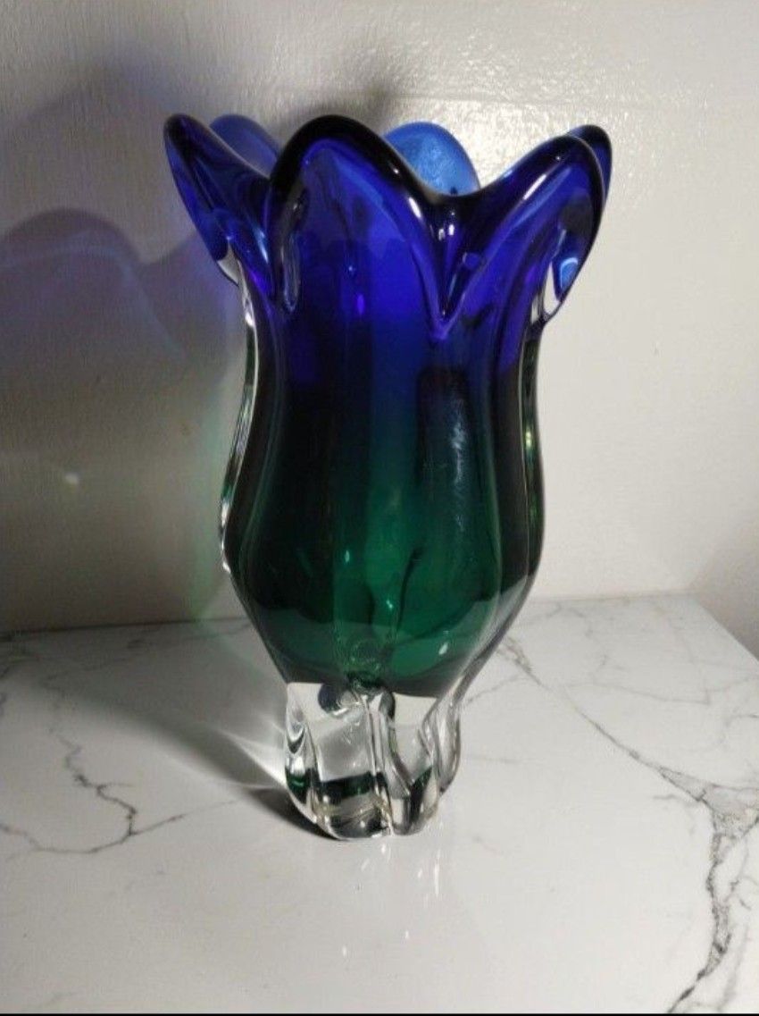 VINTAGE BLUE / GREEN FLORAL SHAPE GLASS VASE 10" H / 5" TOP D