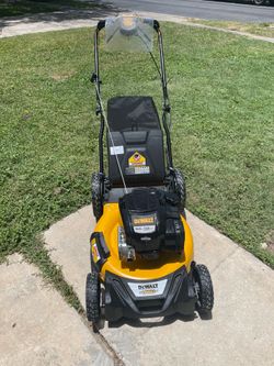 Lawnmower DeWALT 163 cc Self Propelled