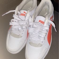 Size 6.5 Pumas 