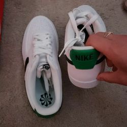 Nike shoes white Black 