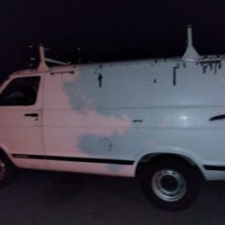 For Sale 2000 Dodge Work Van. 3000 Obo