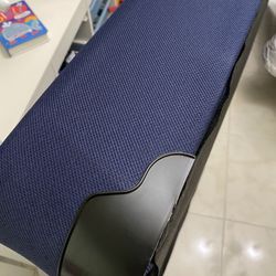 Box spring or a mattress foundation / Twin 