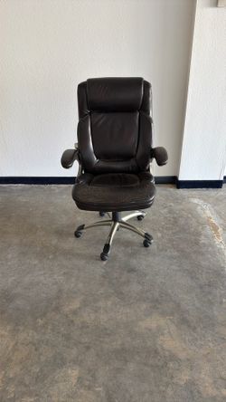 Executive Desk Chair