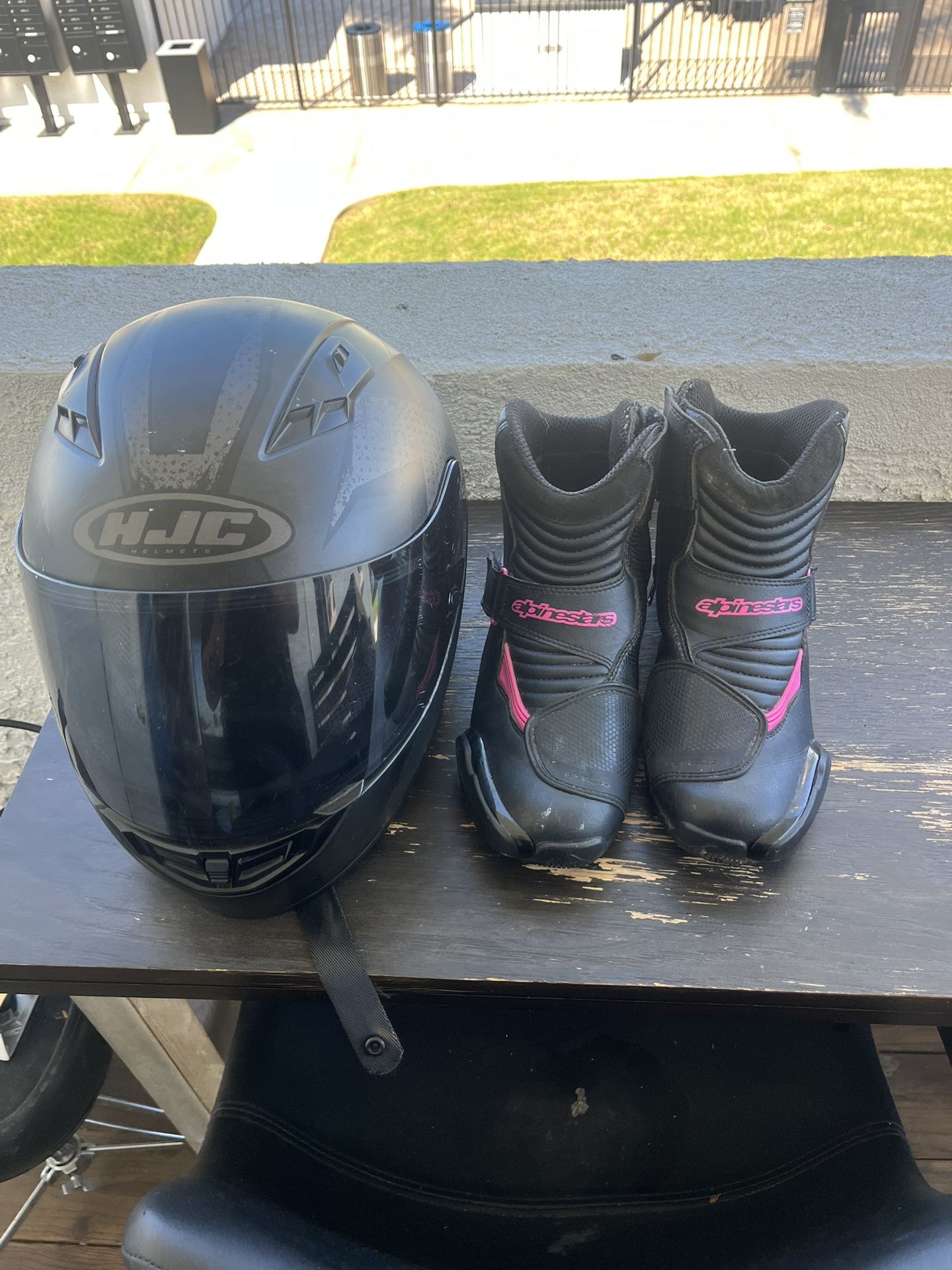 HLC Motorcycle Helmet and Women’s Size 11 Alpinestars Motorcycle Boots 