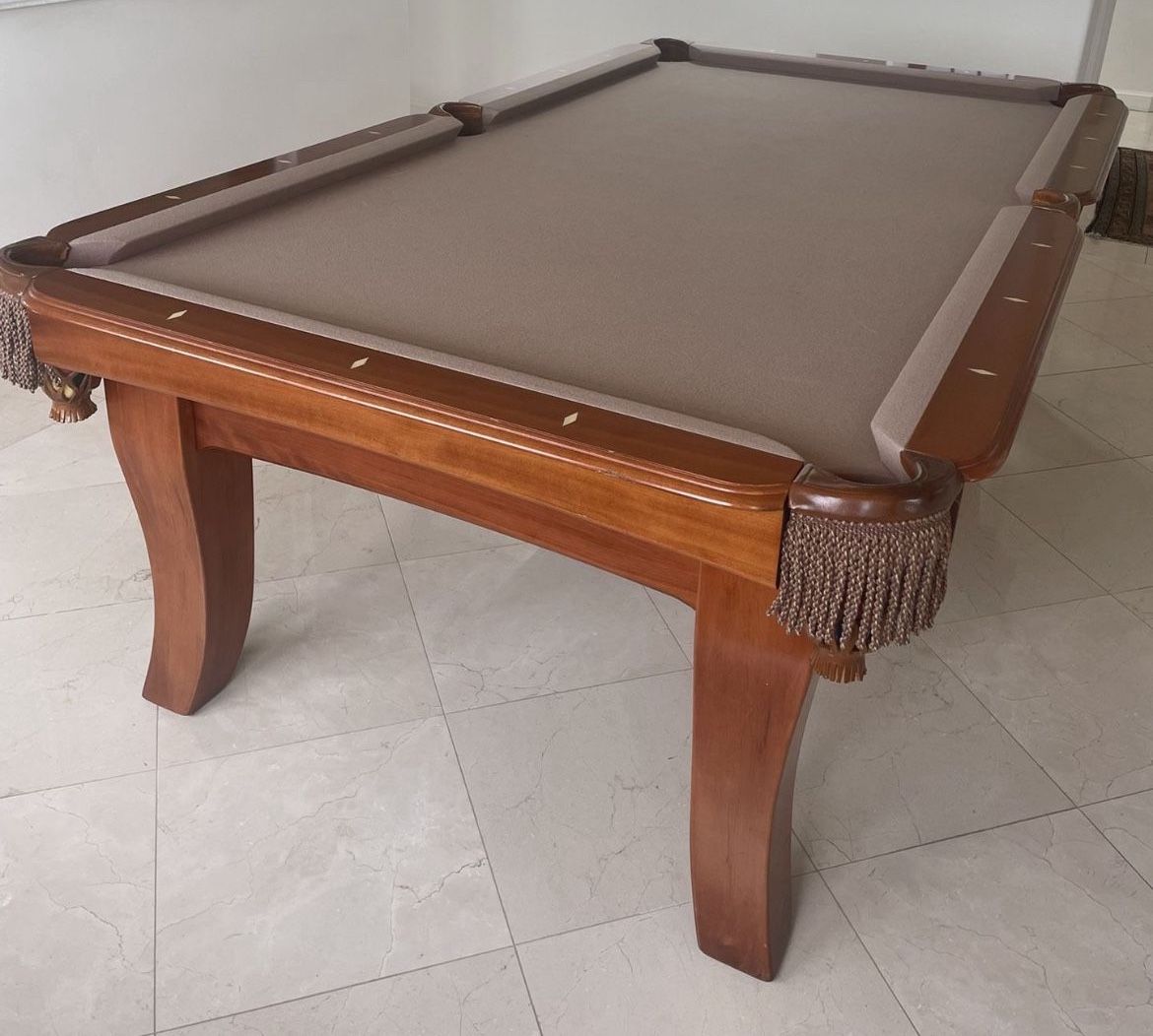 Pool Table ( Free Delivery & Set Up )