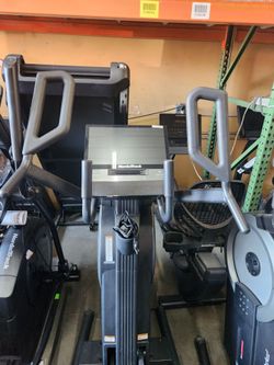 Nordictrack Stepclimber XL CrossTrainer ellitiptical Stepper - 16" ifit touchscreen- $1000