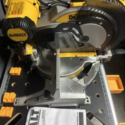  New Dewalt Miter Saw