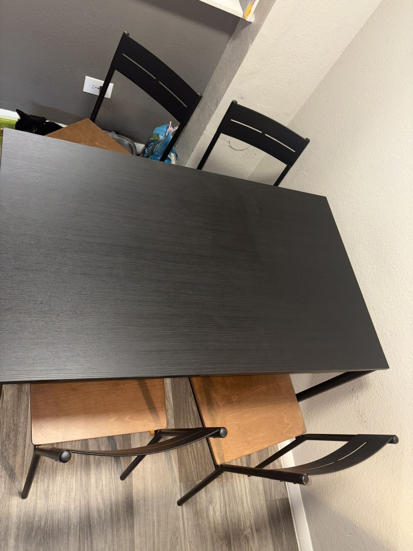 table and chairs
