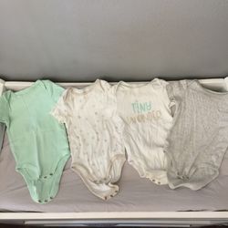 Baby clothes (neutral colors) set of 4 baby onesies 6-9 months