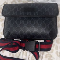 Authentic Gucci GG Supreme Canvas Belt Bag