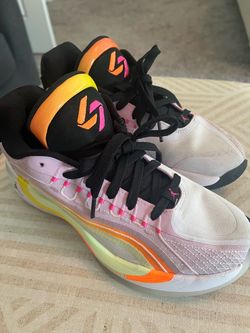 Luka J’s size 5Y