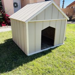 Dog Houses 