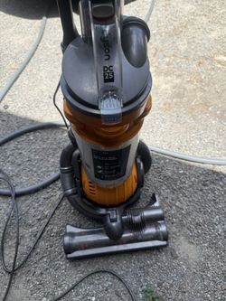 Dyson DC25 Upright Animal Ball Vacuum cleaner