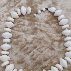 Vintage Milk Glass Choker