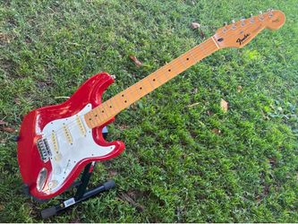Fender Stratocaster w/maple neck