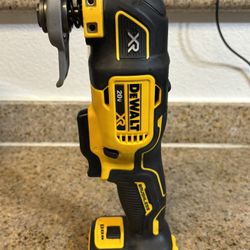 DeWalt 20V MAX XR Cordless Brushless 3-Speed Oscillating Multi Tool 