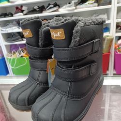 New Snow Boots Size 11