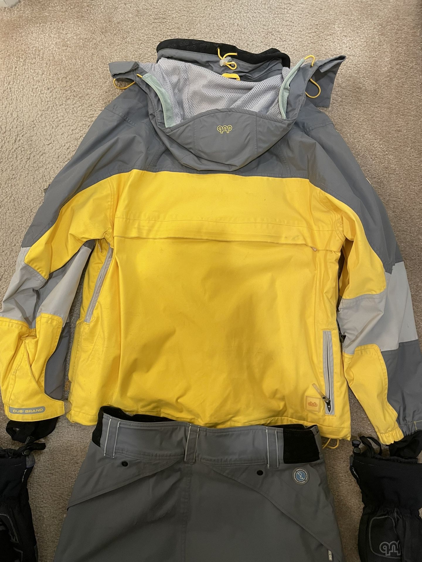 Dub Brand Weathergear Mens Large Yellow/Grey Snowboarding Jacket