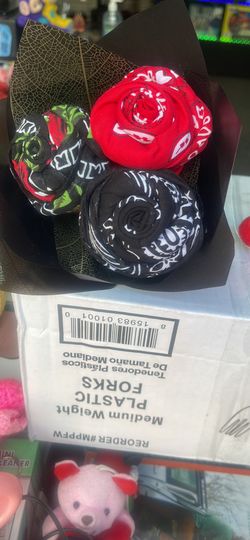Hermoso Mini Bouquet De Rosas Hechas De Bandana!