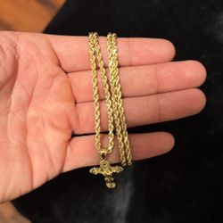 14kt 3mm Diamond Cut Rope Chain With 14kt Crucifix Pendant