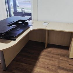 L-Shaped DESK Mapple