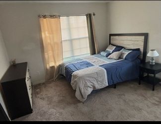 Complete bedroom set for Salem